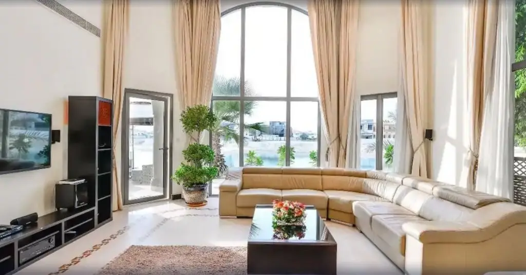 Дубай: Palm Jumeriah Frond O