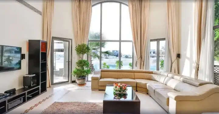 Дубай: Palm Jumeriah Frond O