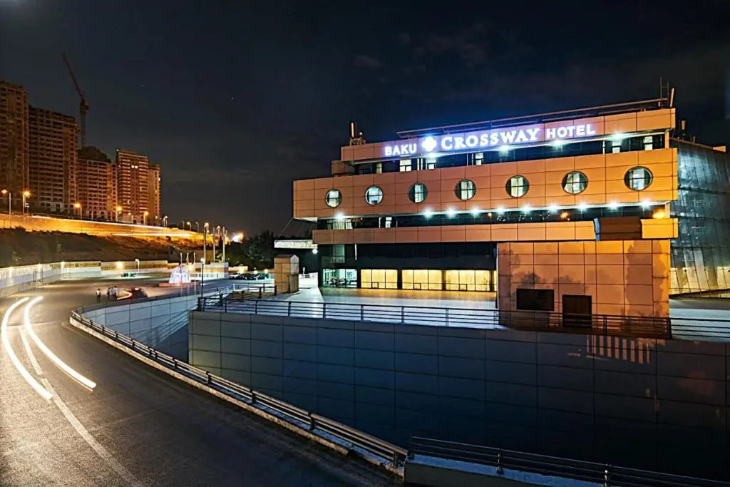 Баку: Crossway Hotel
