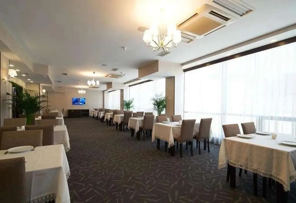 Баку: Crossway Hotel