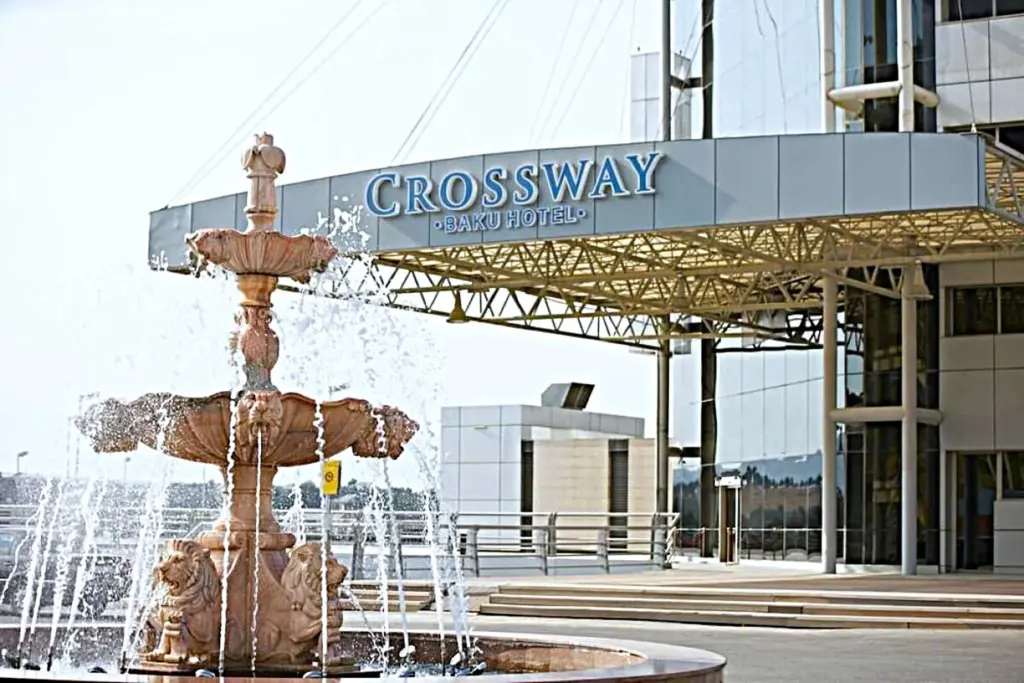 Баку: Crossway Hotel