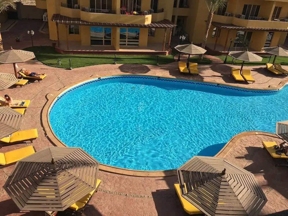 Хургада: Pool View Apart At British Resort 1334