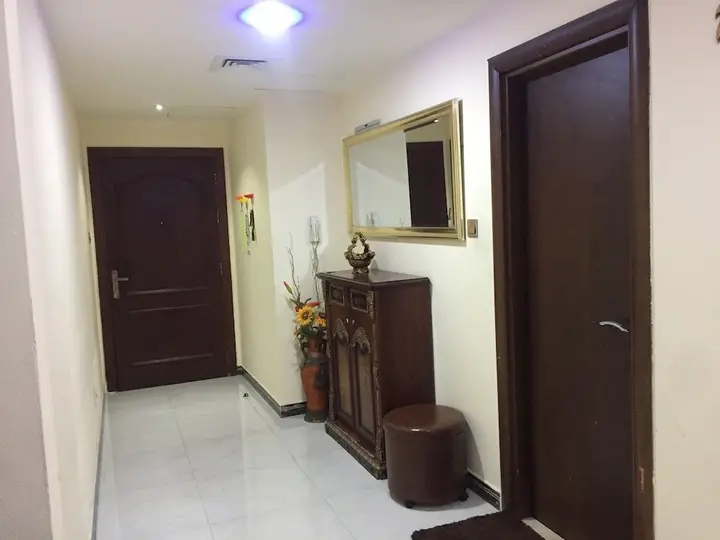 Шарджа: Luxury Furnished 3BR near LAKE Khalid