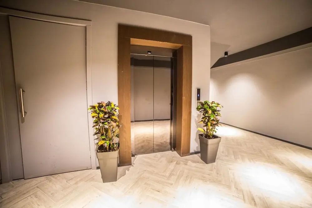 Бакуриани: Отель Bakuriani Plaza B-217
