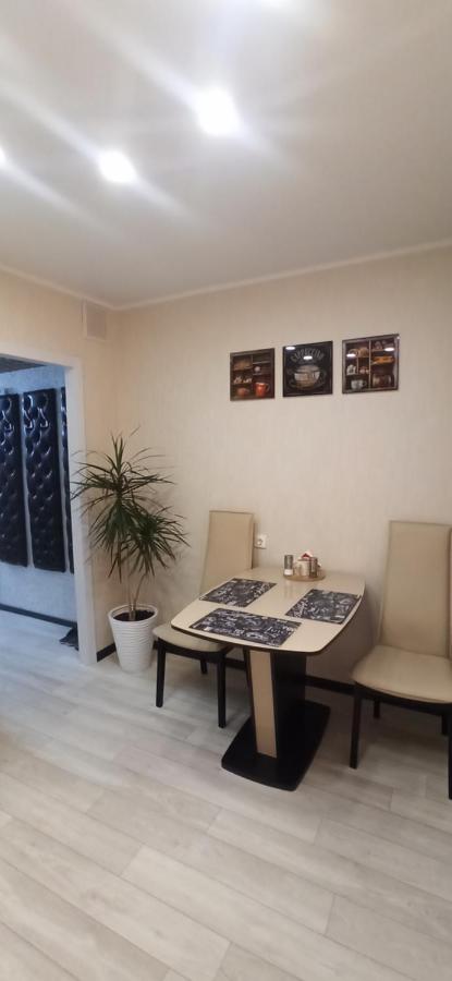 Нижнекамск: Apartment on Stroiteley