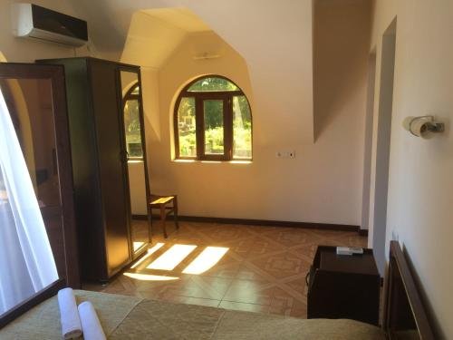 Уреки: Guest House Leto