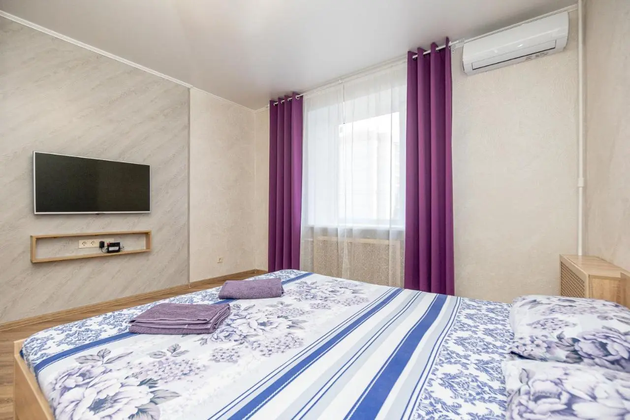 Казань: Apartment on Chistopolskaya 66