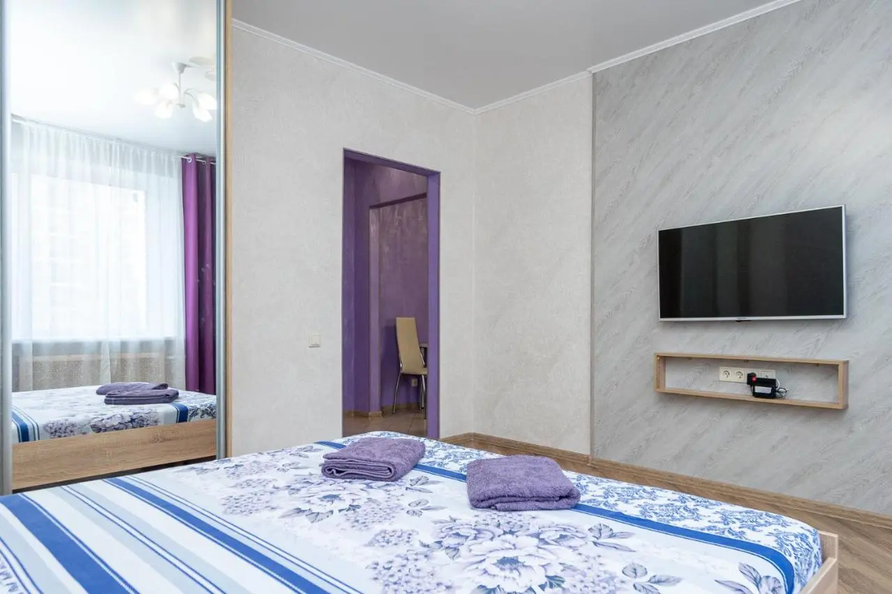 Казань: Apartment on Chistopolskaya 66