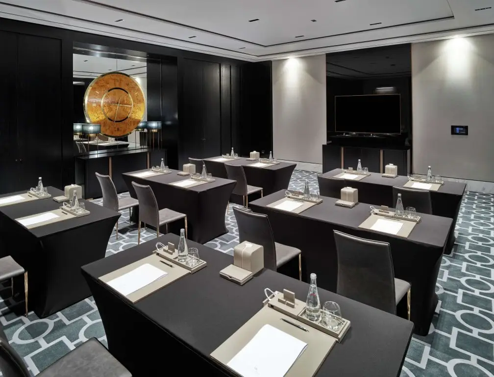 Дубай: Waldorf Astoria Dubai International Financial Centre