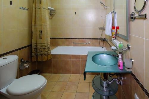 Чирчик: Hotel ShKvillage