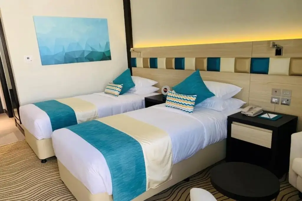 Дубай: City Avenue Hotel