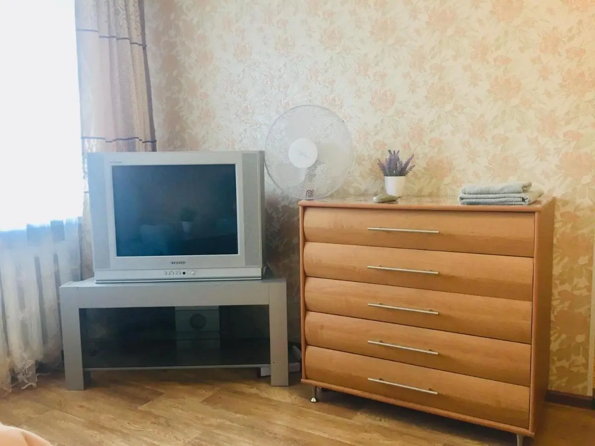 Альметьевск: улица Гагарина 9 (в центре)