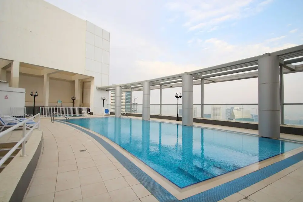 Дубай: Kennedy Towers - Al Noujoum