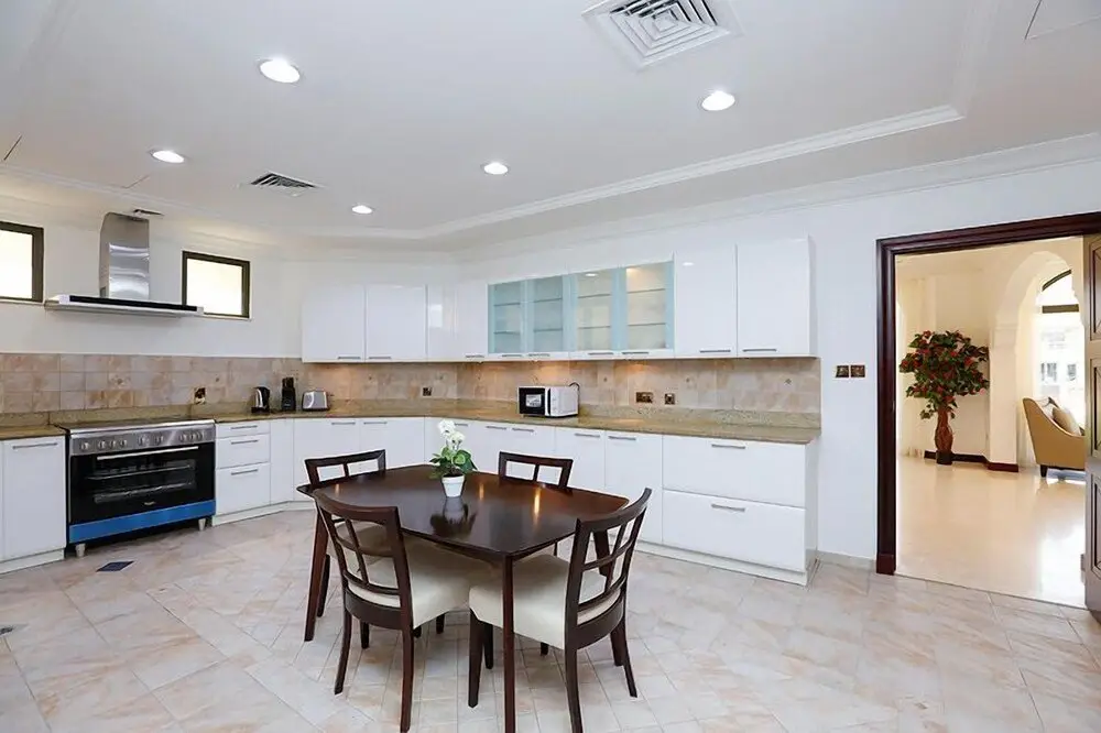 Дубай: Kennedy Towers - Frond P Villa
