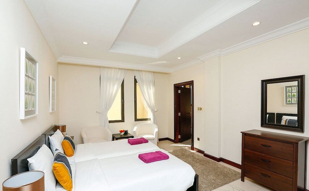 Дубай: Kennedy Towers - Frond F Villa