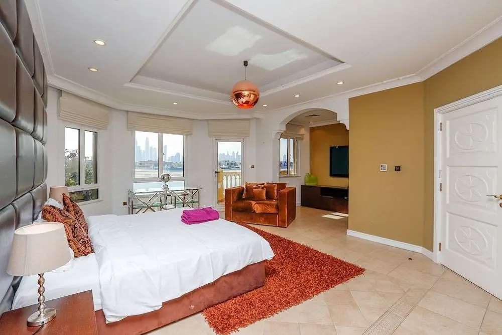 Дубай: Kennedy Towers - Frond M Villa