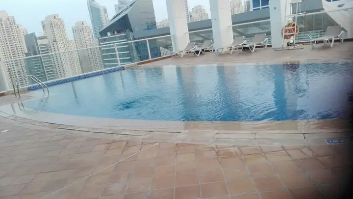 Дубай: HiGuests Vacation Homes - La Riviera