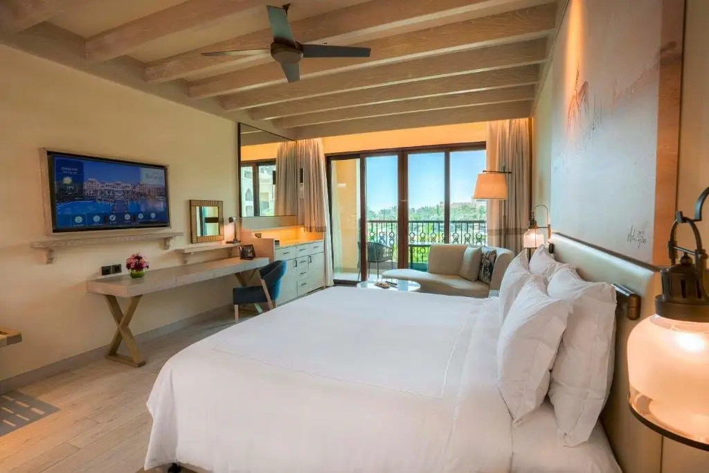 Абу-Даби: Saadiyat Rotana Resort and Villas
