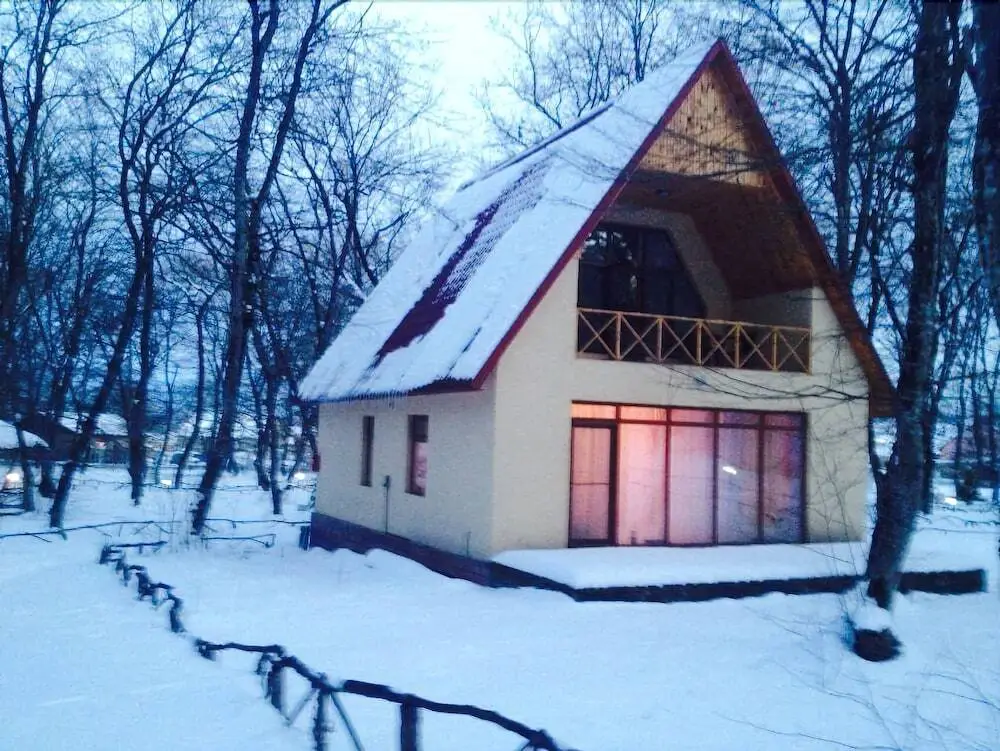 Губа: Олимпийские коттеджи в Гусаре