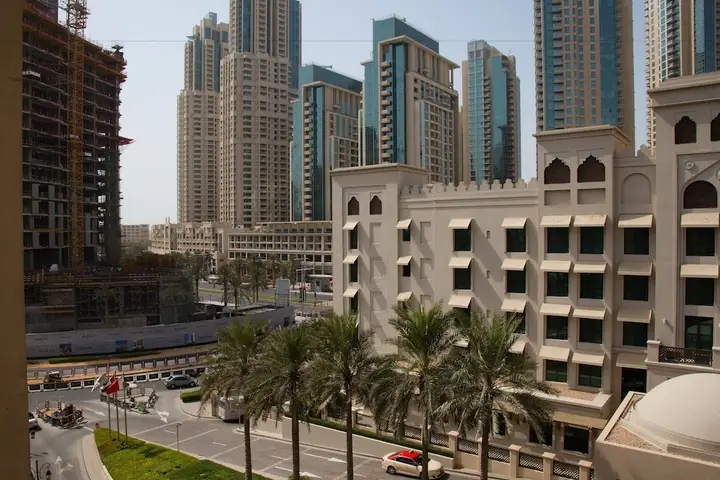 Дубай: HiGuests Vacation Homes - Zanzabeel