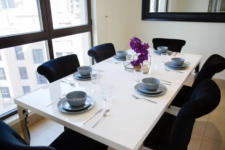 Дубай: HiGuests Vacation Homes - Zanzabeel
