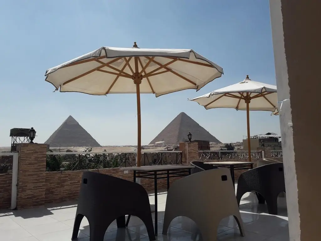 Гиза: Makadi Pyramids View