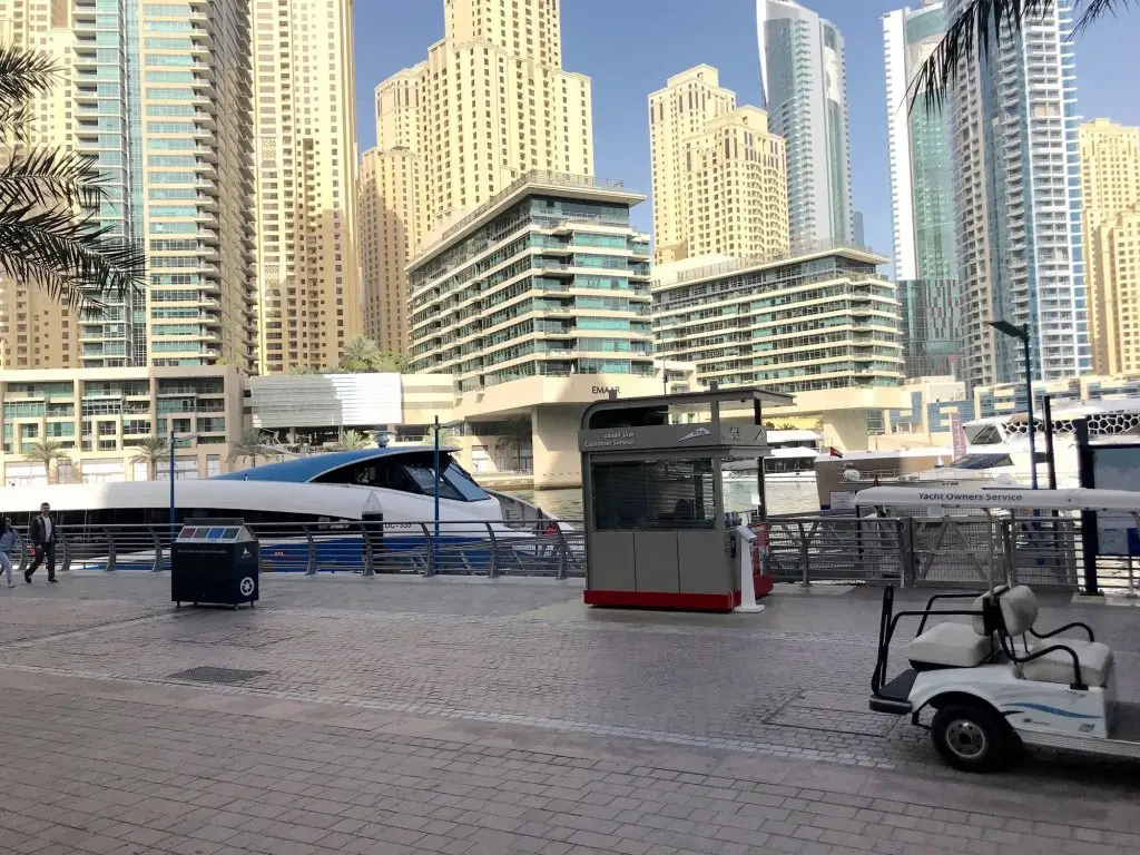 Дубай: Residence Dubai - Silverene