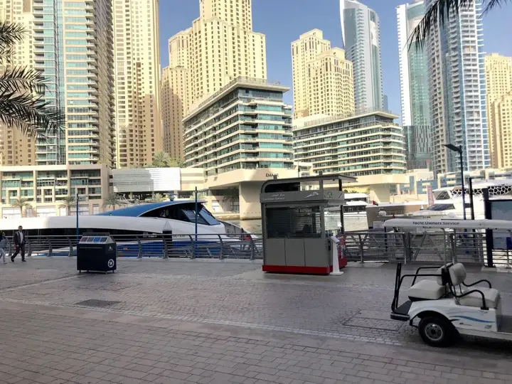 Дубай: Residence Dubai - Silverene