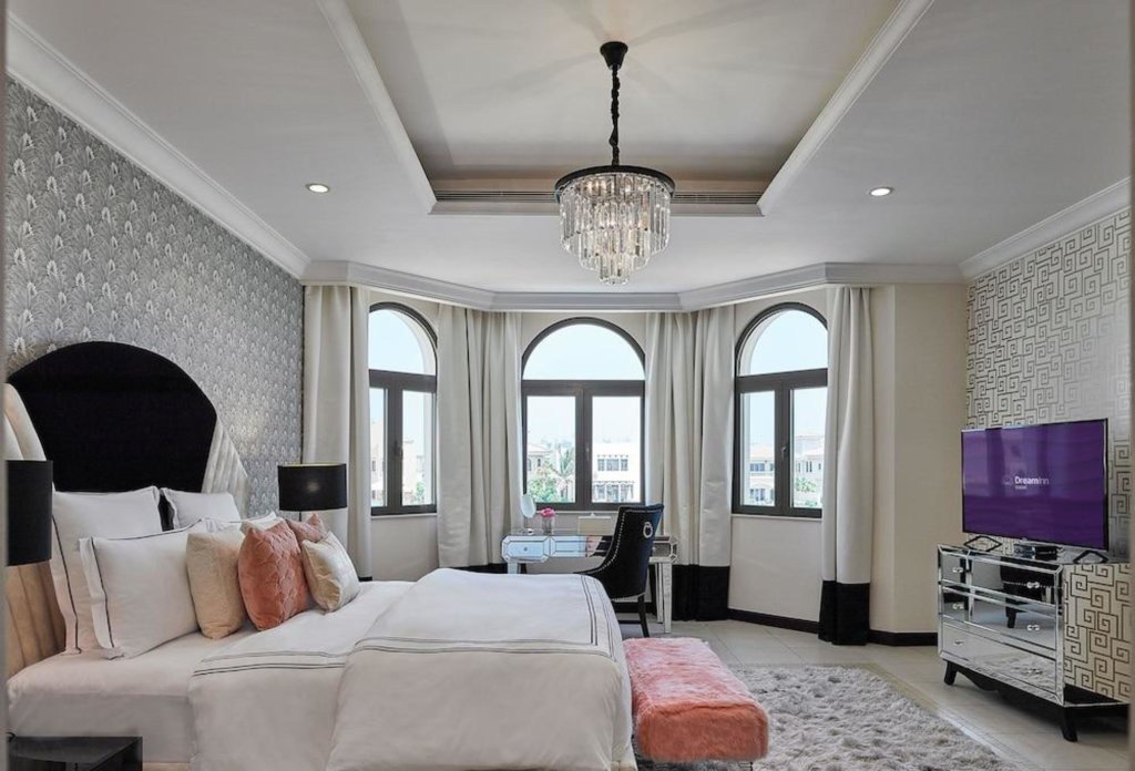 Дубай: Dream Inn Dubai - Royal Palm Beach Villa