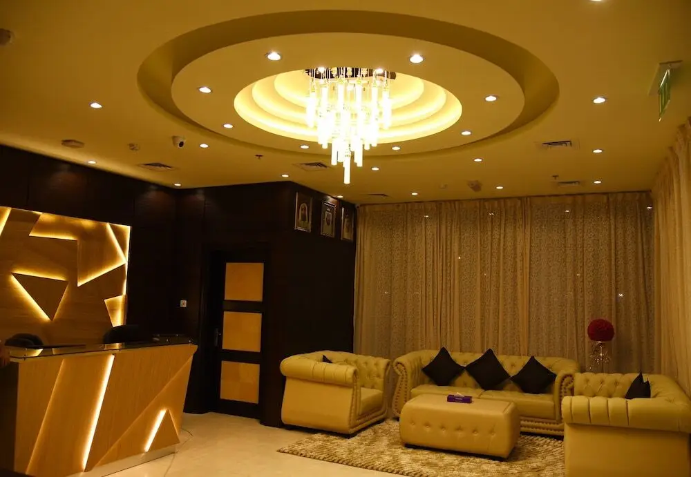 Дубай: Voyage Hotel