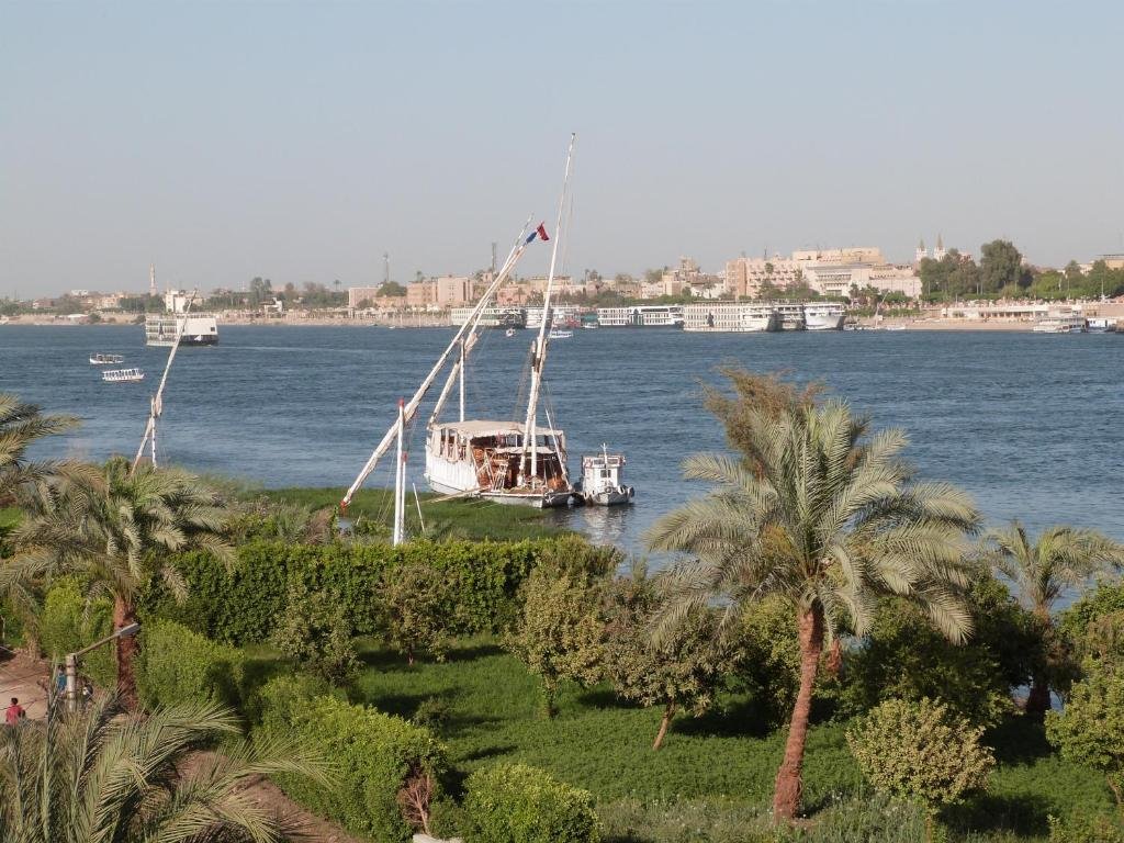 Луксор: Luxor Plaza House