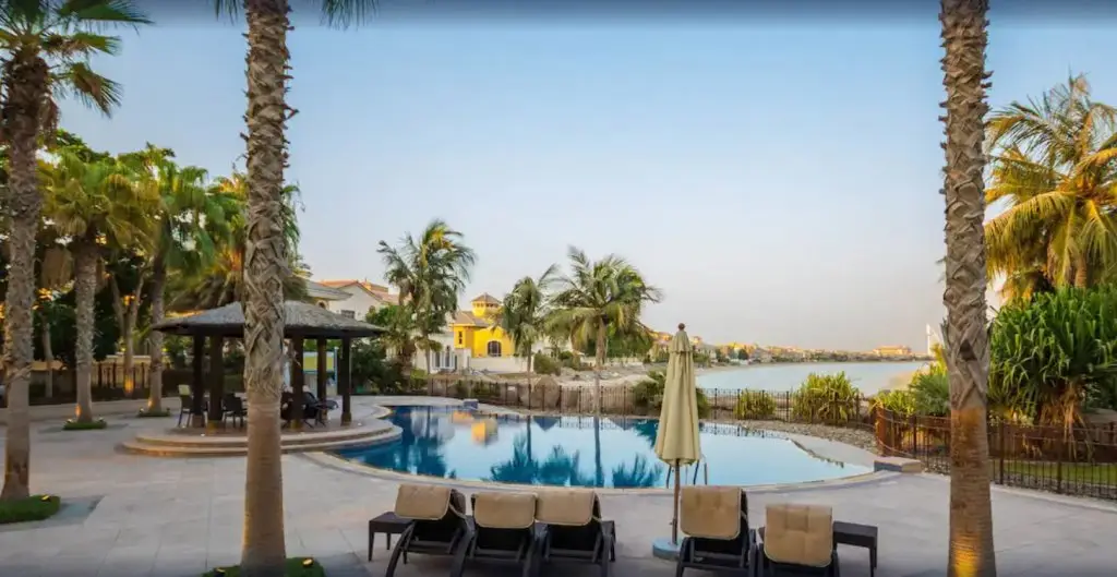 Дубай: Yanjoon Holiday Villas - Palm Frond A
