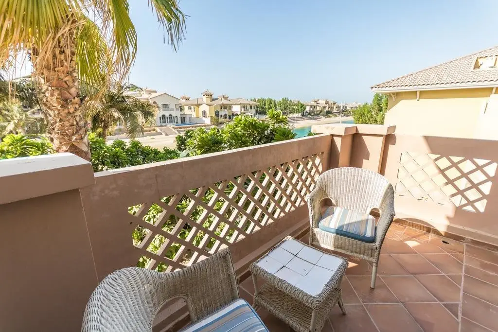 Дубай: Yanjoon Holiday Villas - Palm Frond A
