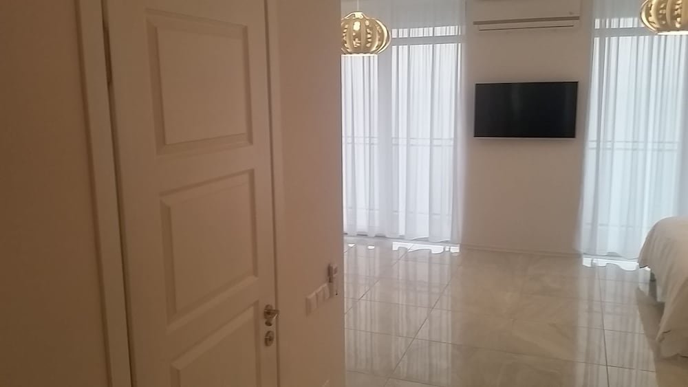 Батуми: TopClassTutors.ORG Luxury hotel
