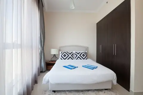 Bay Central- 4 Bedroom Apartment — фото 1