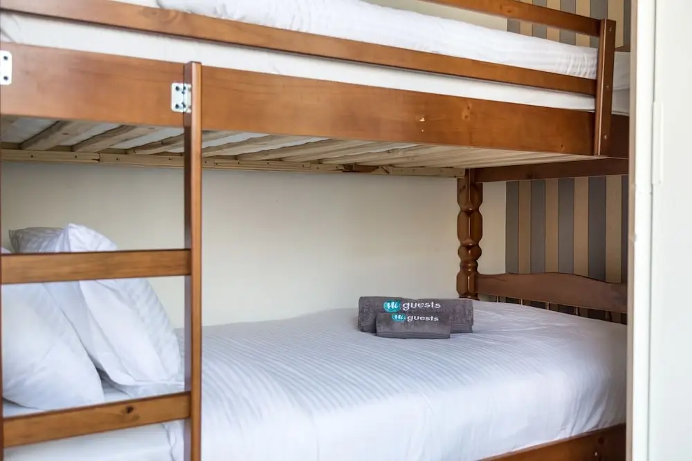 Дубай: Higuests Vacation Homes - Marina Wharf 1