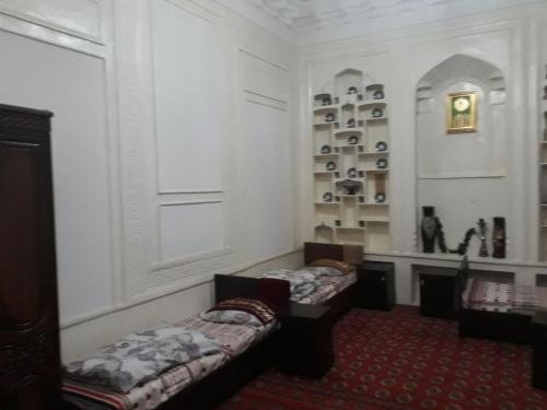 Бухара: Nodir House