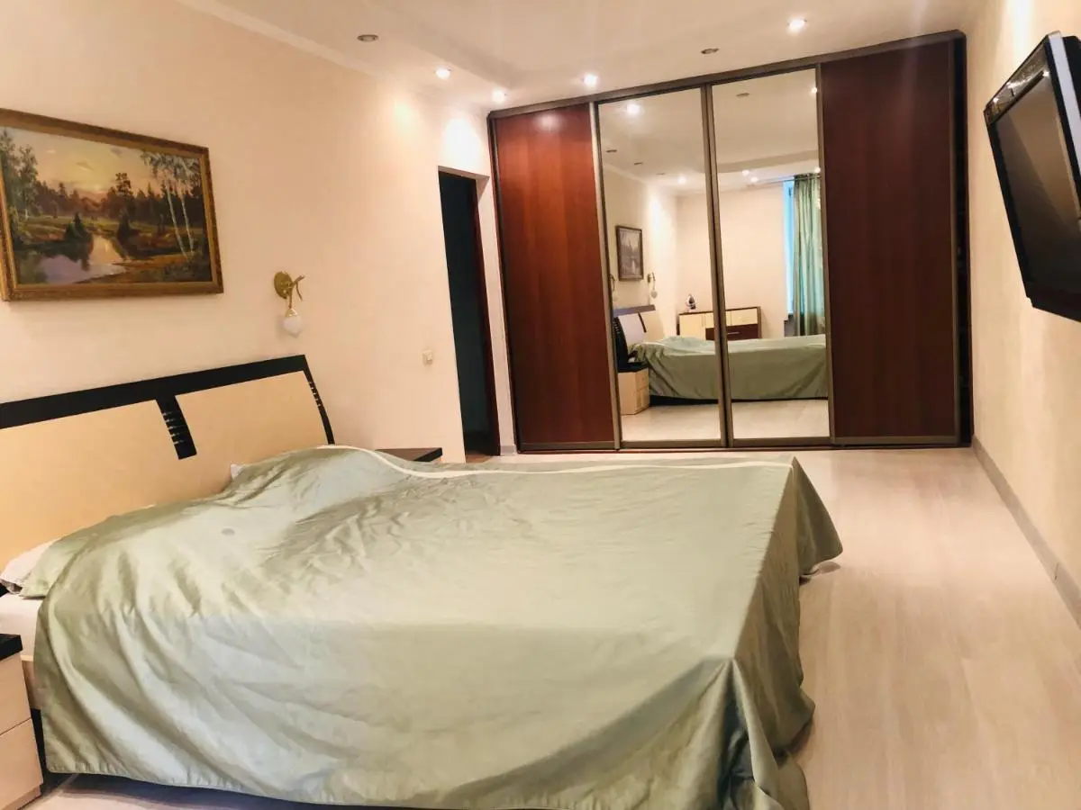 Казань: Apartment On Galiaskara Kamala 53