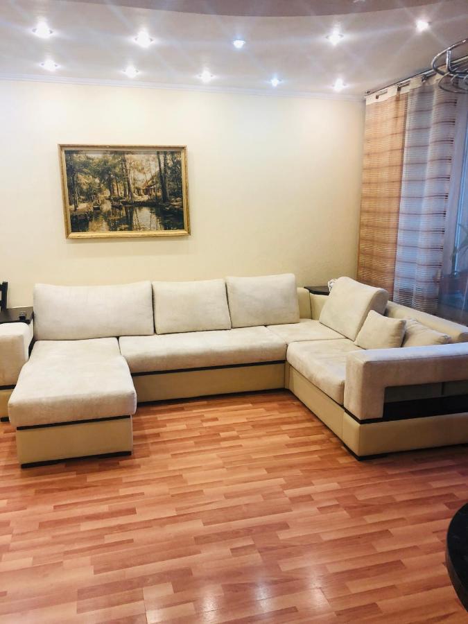 Казань: Apartment On Galiaskara Kamala 53