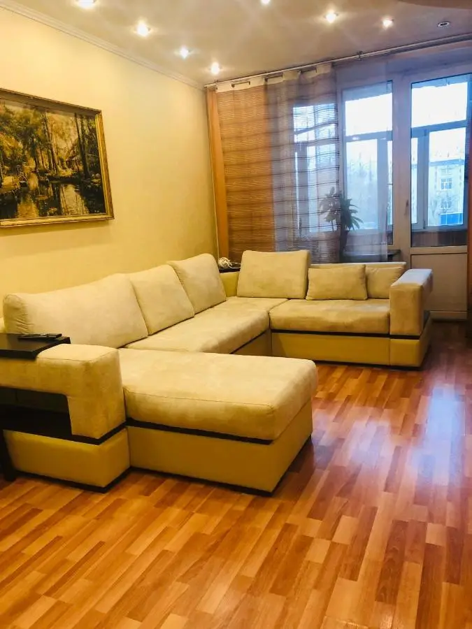 Казань: Apartment On Galiaskara Kamala 53