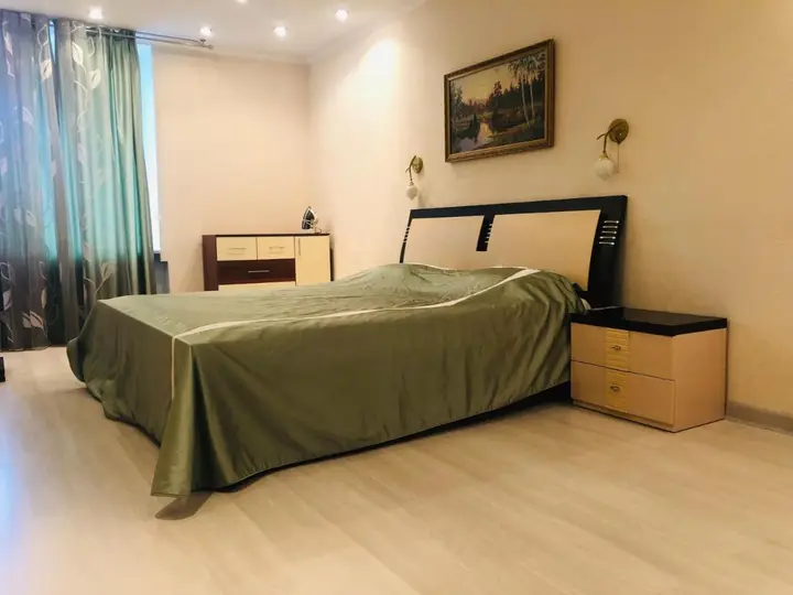 Казань: Apartment On Galiaskara Kamala 53