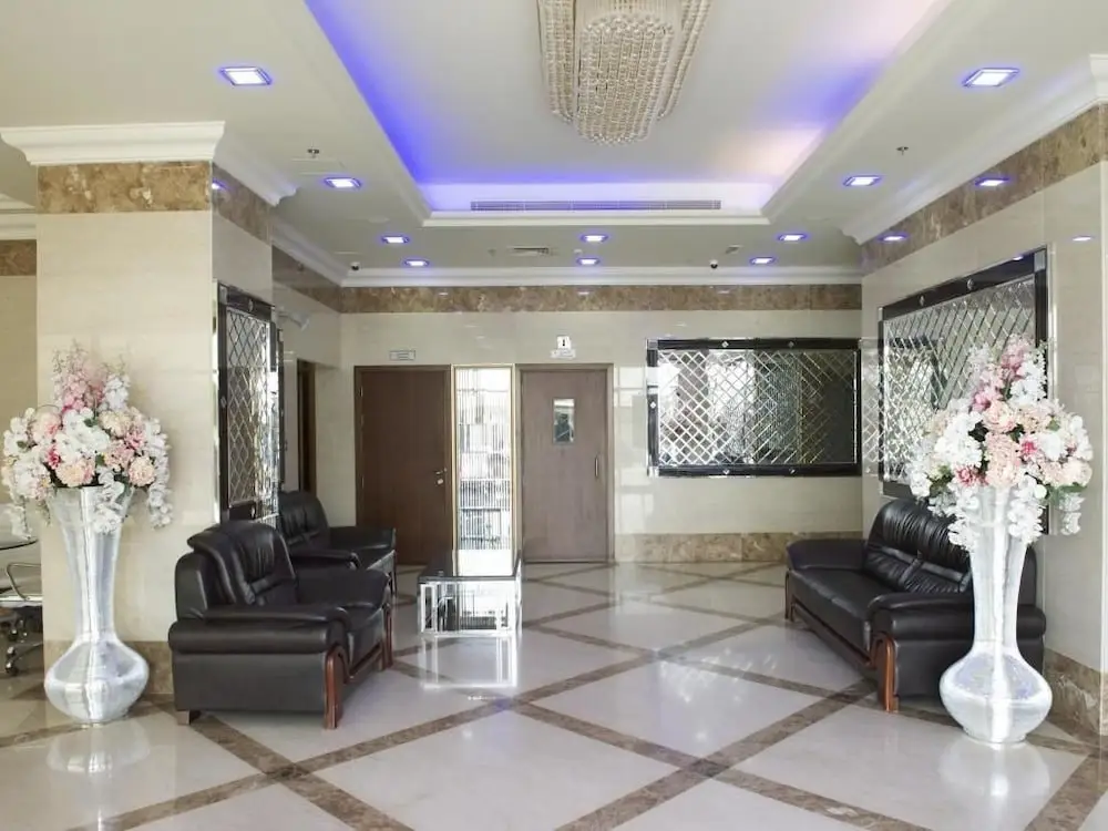 Дубай: The Top One Hostel