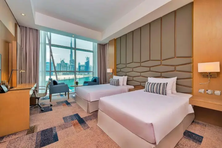 Дубай: Canal Central Hotel