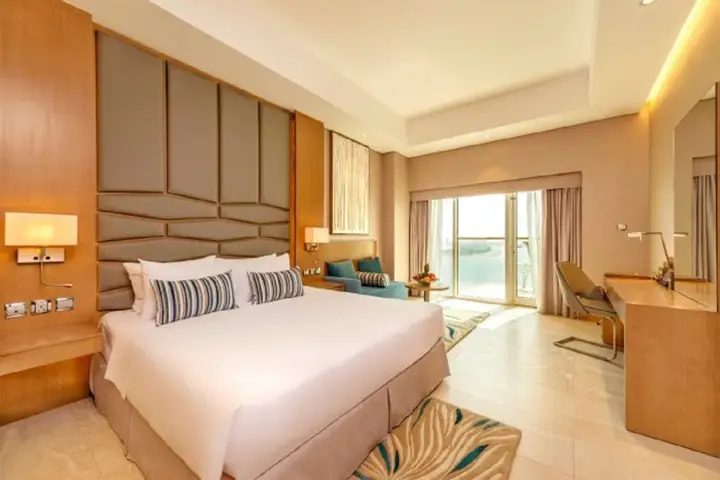 Дубай: Royal Central Hotel & Resort — the Palm
