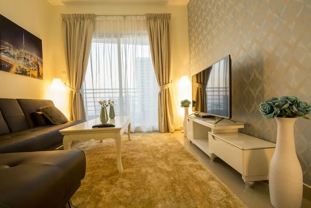Дубай: Deluxe Apartment with Lake View