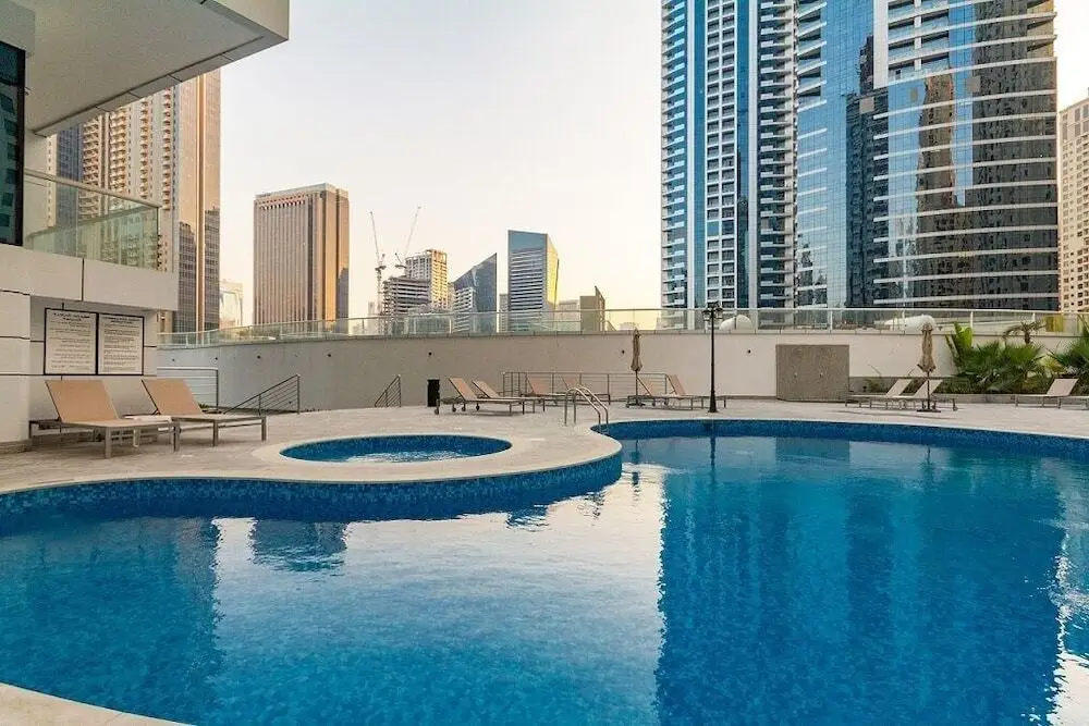 Дубай: Luton Vacation Homes Continental Tower