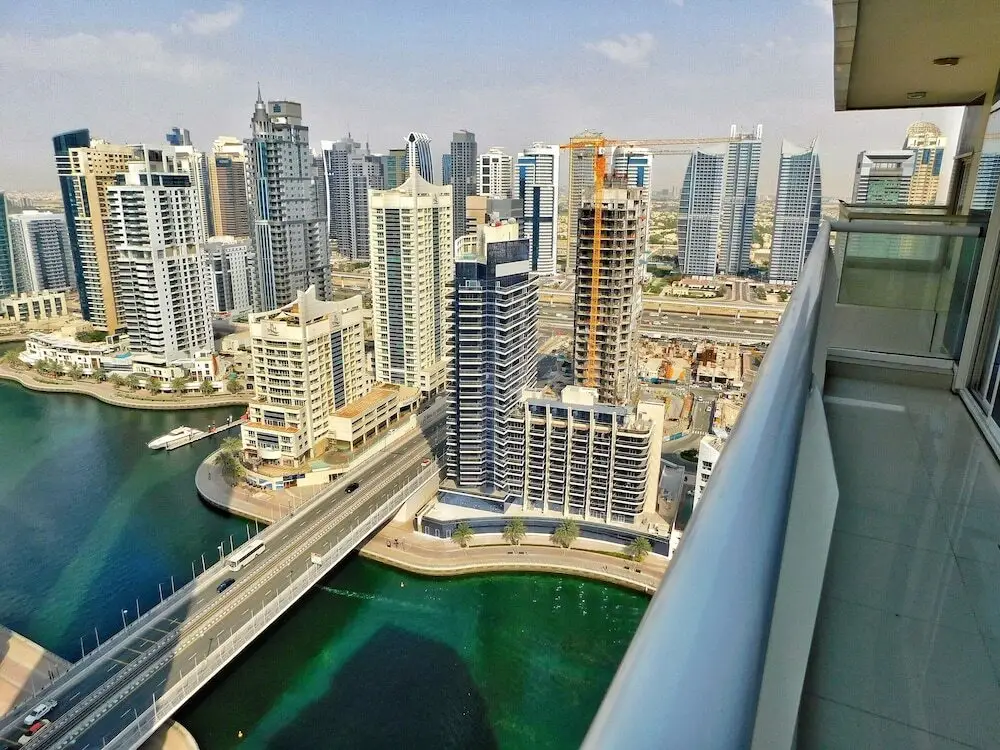 Дубай: Luton Vacation Homes Continental Tower