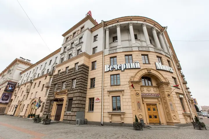 Минск: Hostel on Nezavisimosti 44