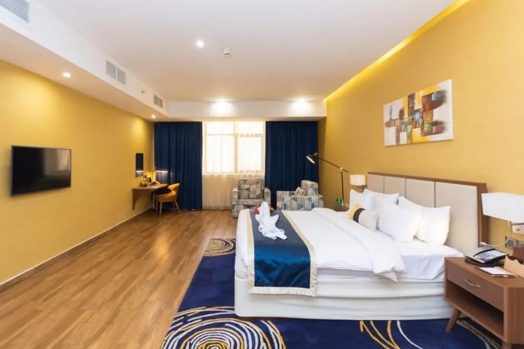 Дубай: Le Wana Hotel