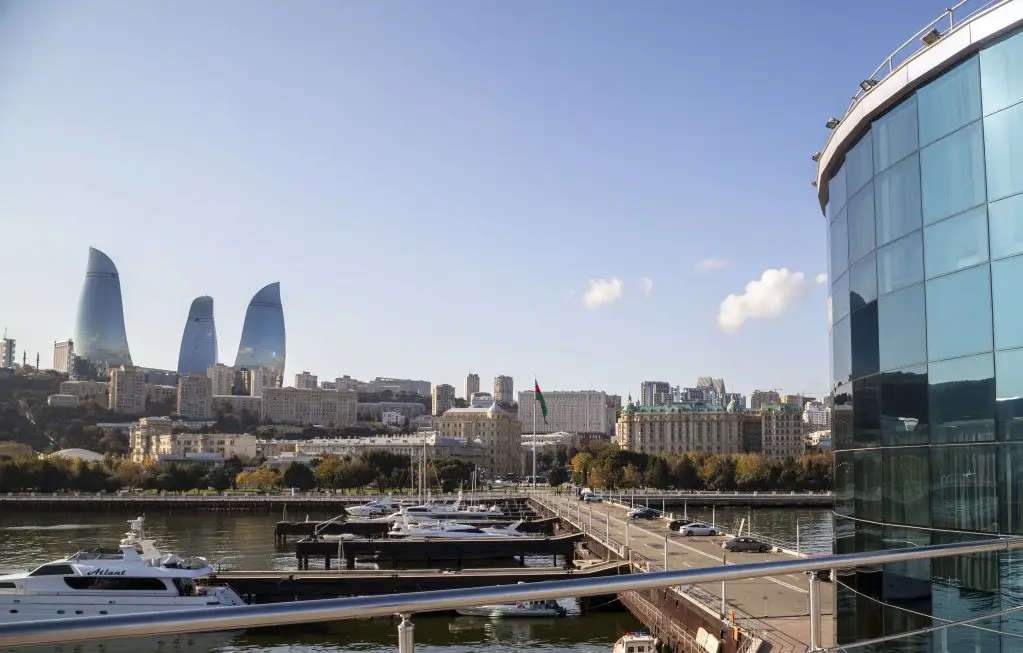 Баку: Отель Yacht Club Blue Sail